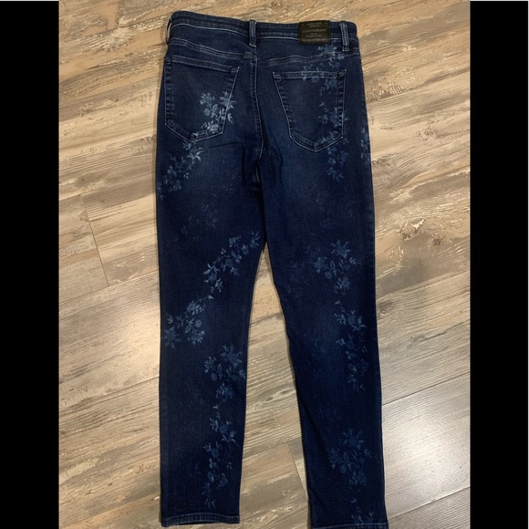 LUCKY BRAND Jeans (Ladies) - Picture 2 of 3